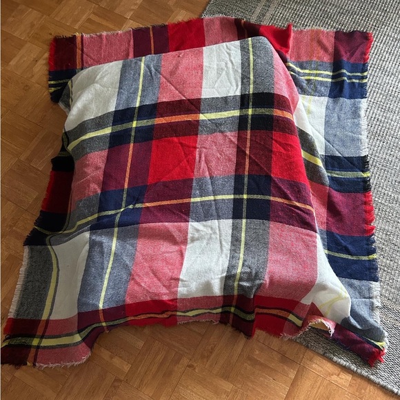 Pretty Blanket Scarf - Picture 2 of 2